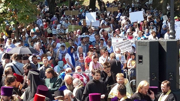 Крестный ход в Киеве 27 июля 2019 года УПЦ МП, фото: Cтрана