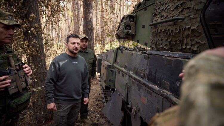 Зеленський побував на фронті