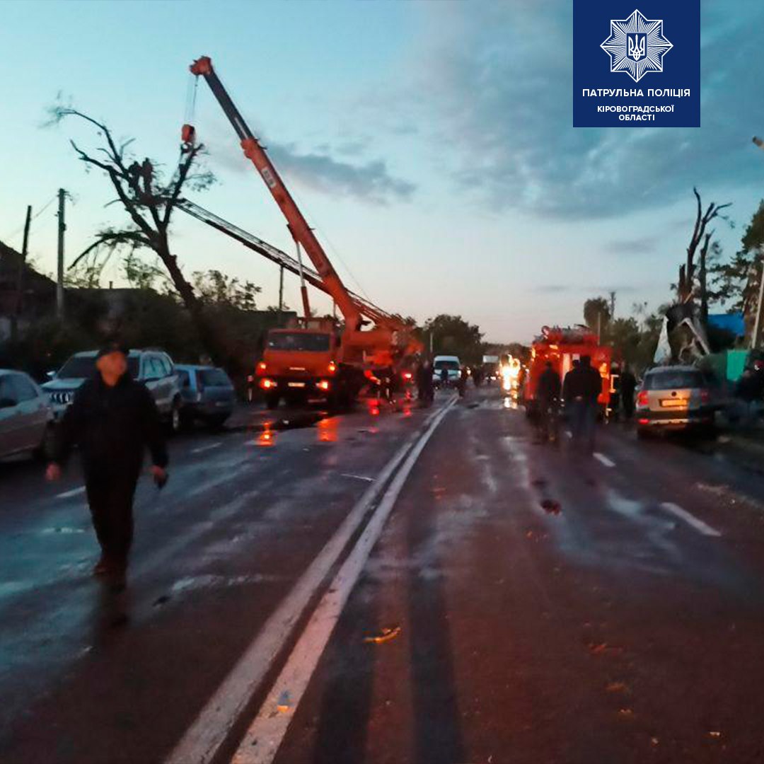 Последствия урагана в Кропивницком. Фото: Патрульная полиция Кропивникцого