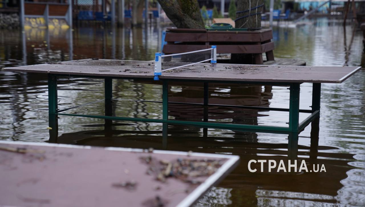 У Києві затопило Гідропарк