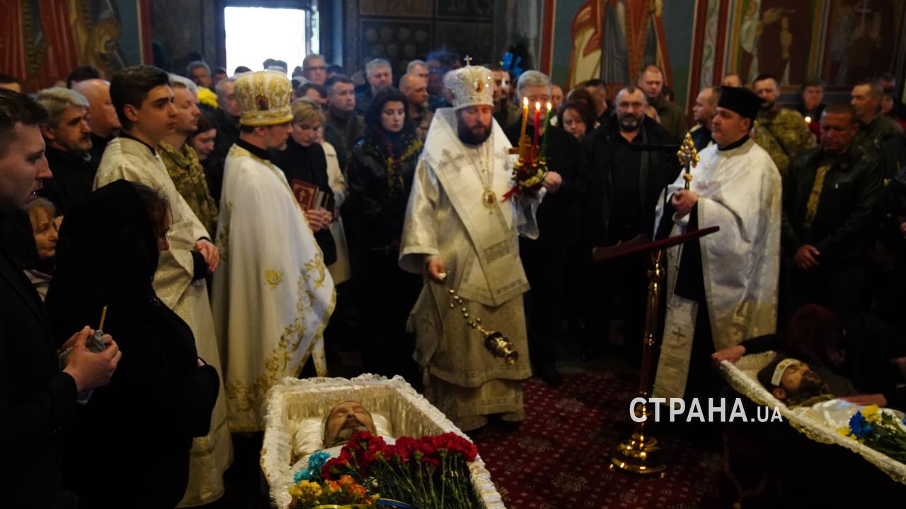 прощание с экс-нардепом Олегом Барной